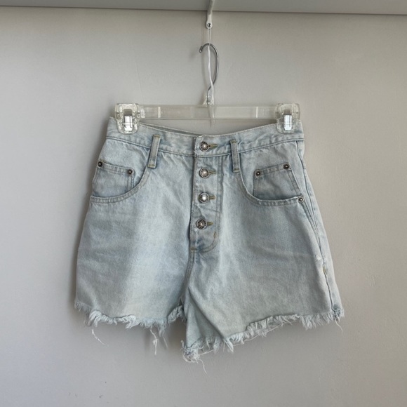 Vintage Shorts - Picture 1 of 3